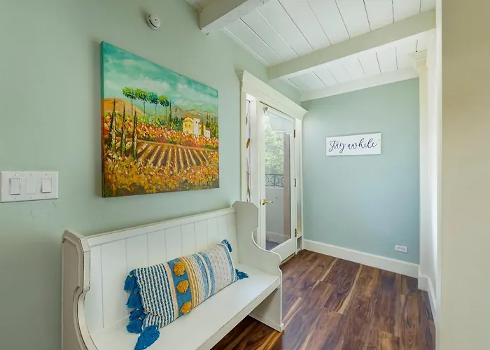 Smart Solution - Individual Private Bed-pods In Gorgeous Shared Space - Women Only Dorm In 5 - Coed House - Full-sized Mattresses In Individual Pods - With Built-in Private Storage - Gorgeous Shared - Affordable Luxury - Sparrow House