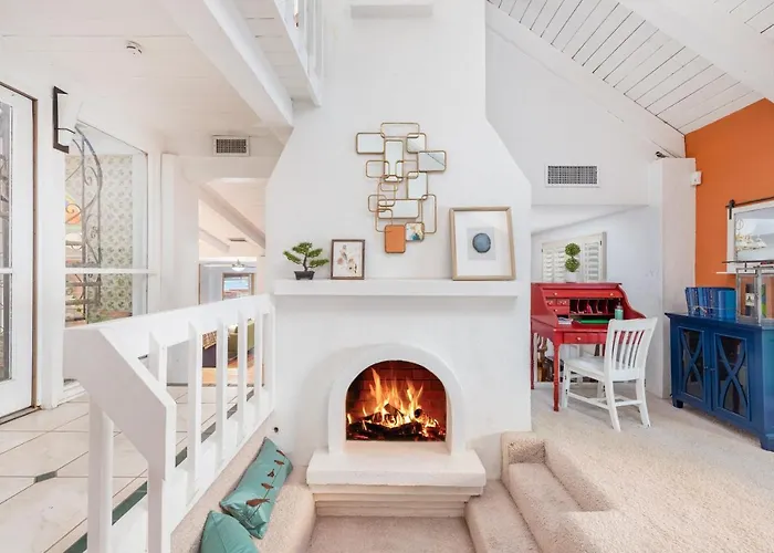 Smart Solution - Individual Private Bed-pods In Gorgeous Shared Space - Women Only Dorm In 5 - Coed House - Full-sized Mattresses In Individual Pods - With Built-in Private Storage - Gorgeous Shared - Affordable Luxury - Sparrow House Apartment *