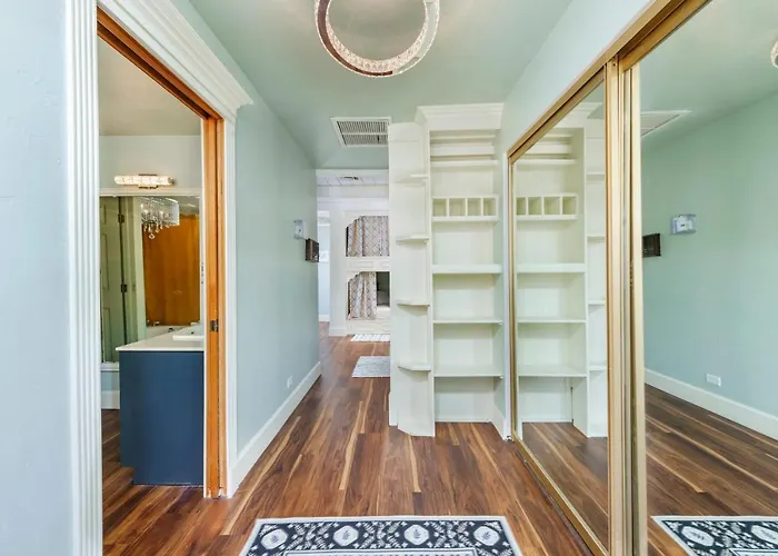 Smart Solution - Individual Private Bed-pods In Gorgeous Shared Space - Women Only Dorm In 5 - Coed House - Full-sized Mattresses In Individual Pods - With Built-in Private Storage - Gorgeous Shared - Affordable Luxury - Sparrow House * Phoenix