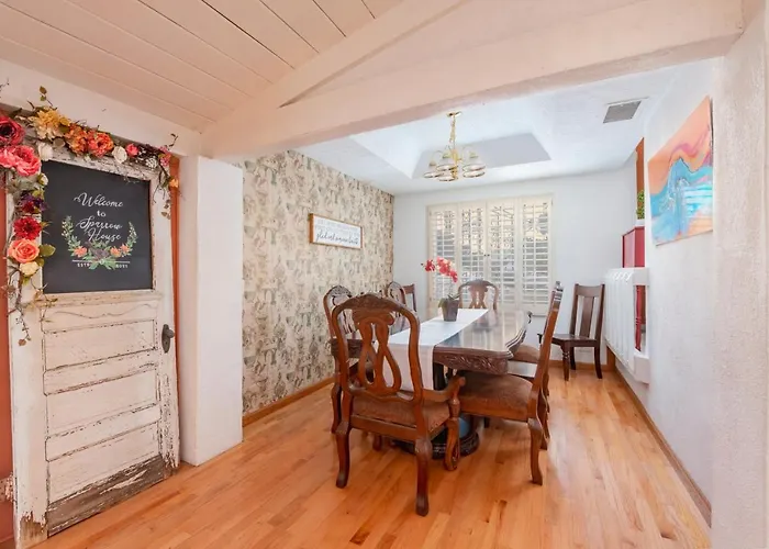 Smart Solution - Individual Private Bed-pods In Gorgeous Shared Space - Women Only Dorm In 5 - Coed House - Full-sized Mattresses In Individual Pods - With Built-in Private Storage - Gorgeous Shared - Affordable Luxury - Sparrow House Phoenix