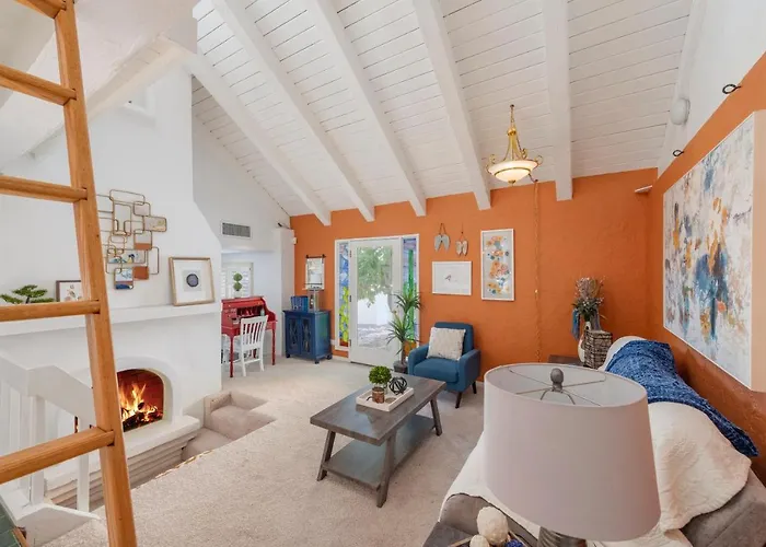 Smart Solution - Individual Private Bed-pods In Gorgeous Shared Space - Women Only Dorm In 5 - Coed House - Full-sized Mattresses In Individual Pods - With Built-in Private Storage - Gorgeous Shared - Affordable Luxury - Sparrow House *
